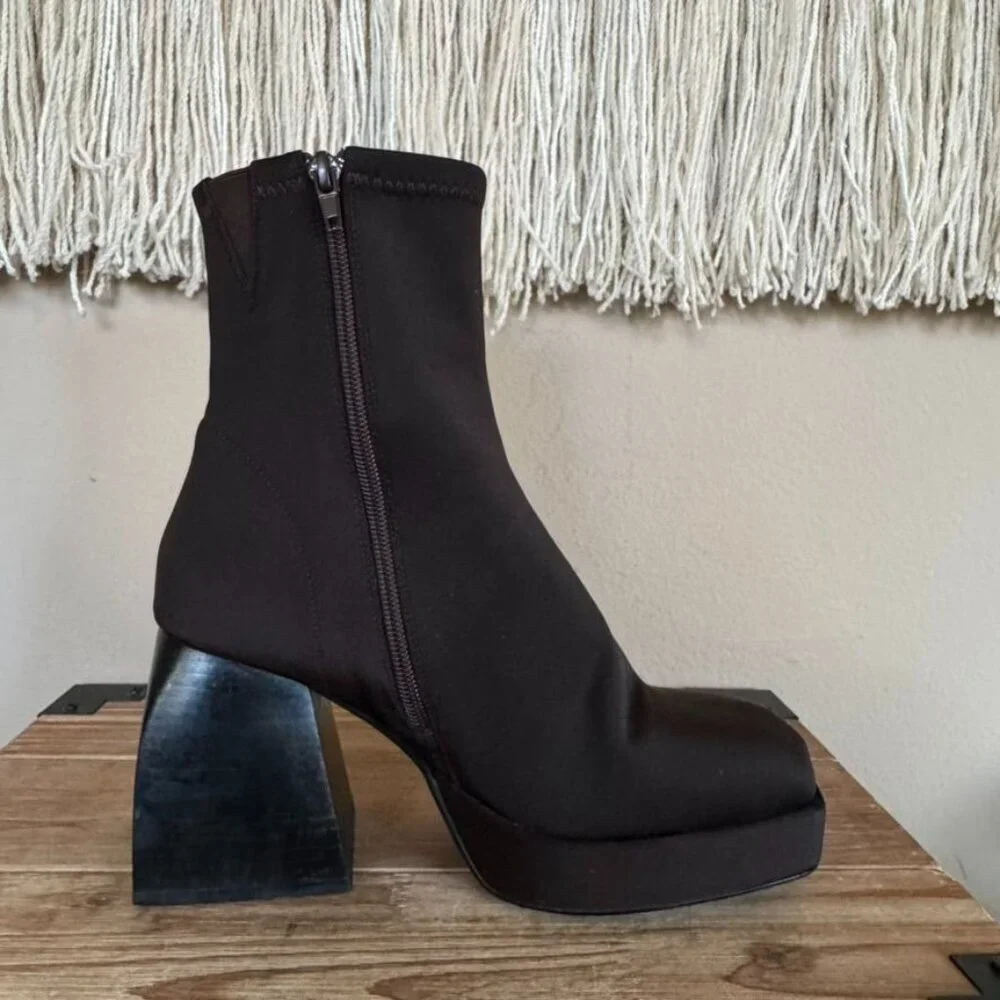 Jeffrey Campbell Dauphin Brown Neoprene Chunky Platform Block Heel Ankle Boots 8